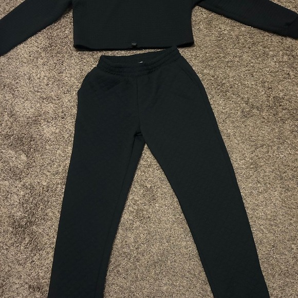 Rue21 Other - womens Rue21 Black Quilted Joggers and Sweatshirt Set